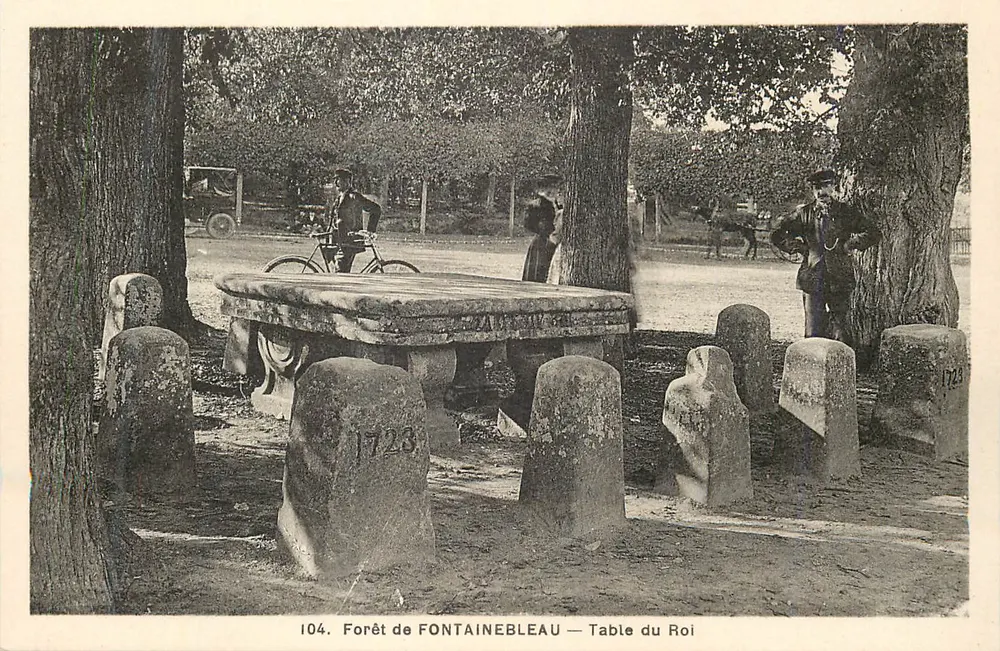 Floresta de FONTAINEBLEAU — Mesa do Rei - Frente